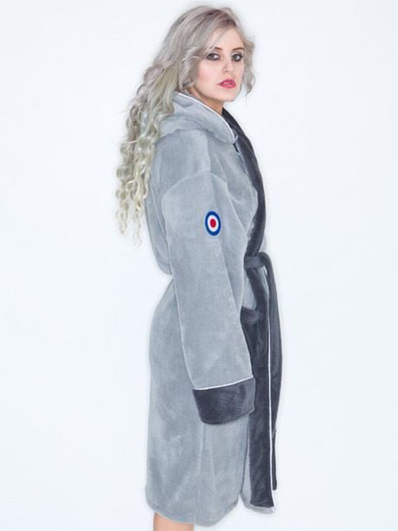 Picture of The Who: Grey Bathrobe